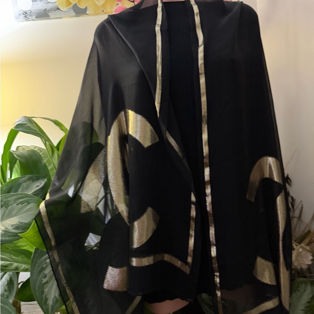 Chanel Luxurious Black and Gold Scarf. - Picture 3 of 13